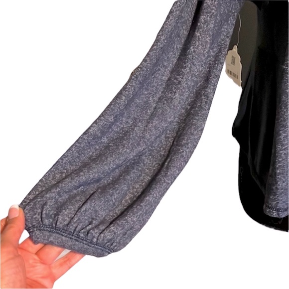 NWT Altar’d State Zyra Balloon Sleeve Top - Picture 3 of 6